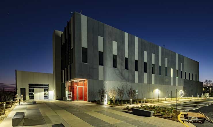 The Equinix DC21 data center in Ashburn, Virginia. (Photo: Equinix)