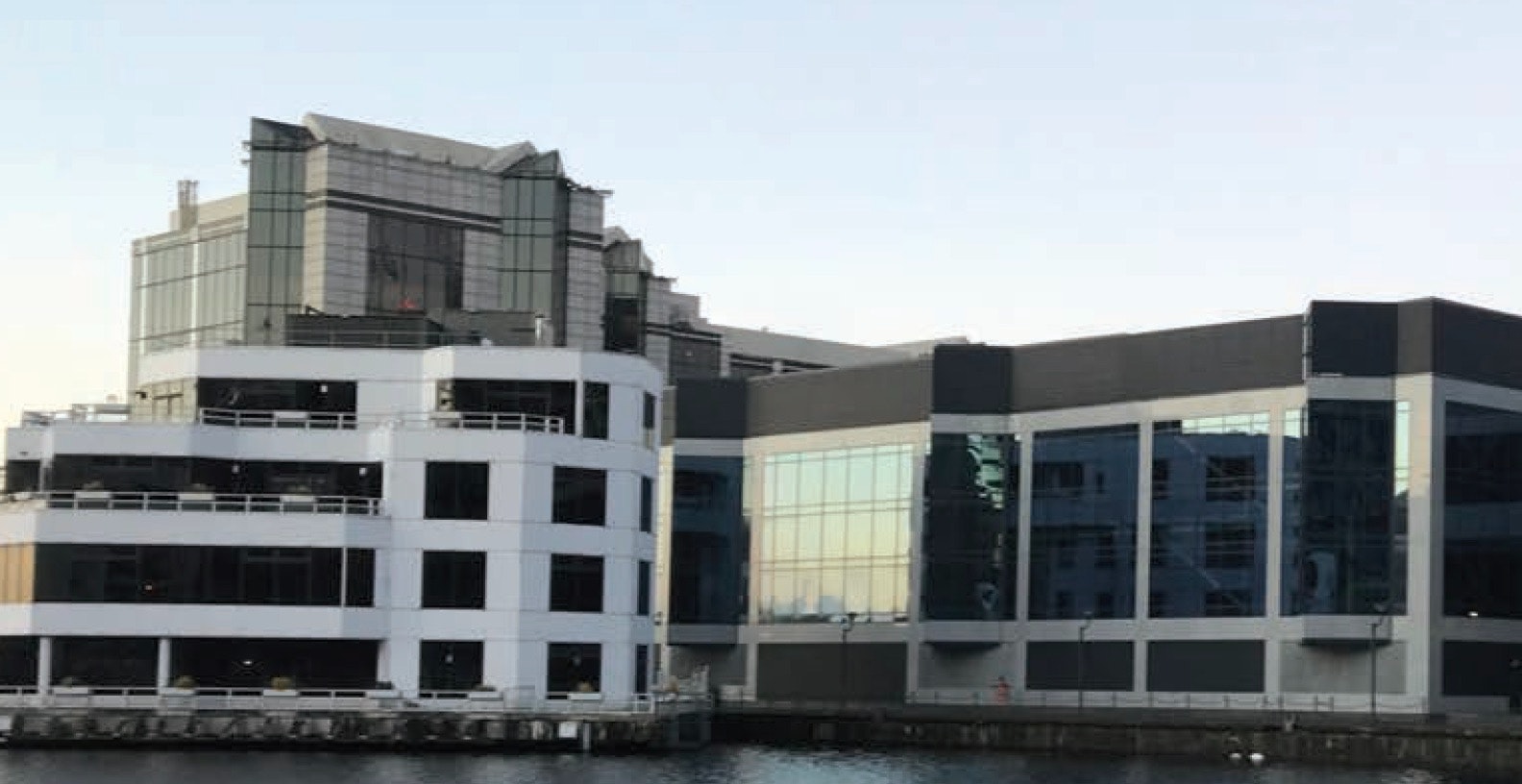 The industry&rsquo;s minimum benchmark must be to ensure that data centers are, or have the capability of, being powered by 100% renewable energy. (Photo: Courtesy of Echelon Data Centres.