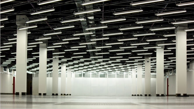 Lighting plays a key role in a green data center. (Photo courtesy of wtec)