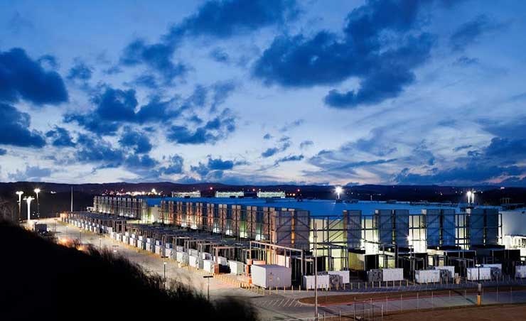 Servers beneath a cloudy sky: A Google data center in the Atlanta area. (Photo: Google)
