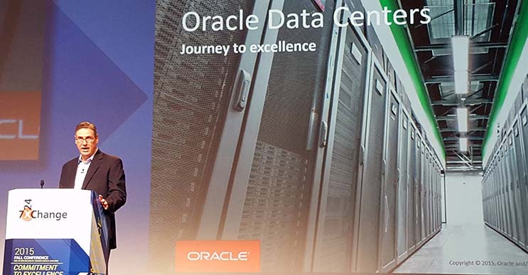 Michael Thrift, Oracle&rsquo;s Director of Data Center Facilities, describes the operations of the company&rsquo;s Utah Compute Facility at the 7&times;24 Exchange Fall Conference in San Antonio. (Photo: Rich Miller)