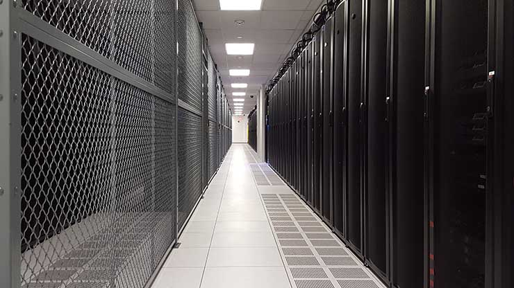 Dcf Cabinet Row Datacenter Tierpoint 63e6763cc8b3d