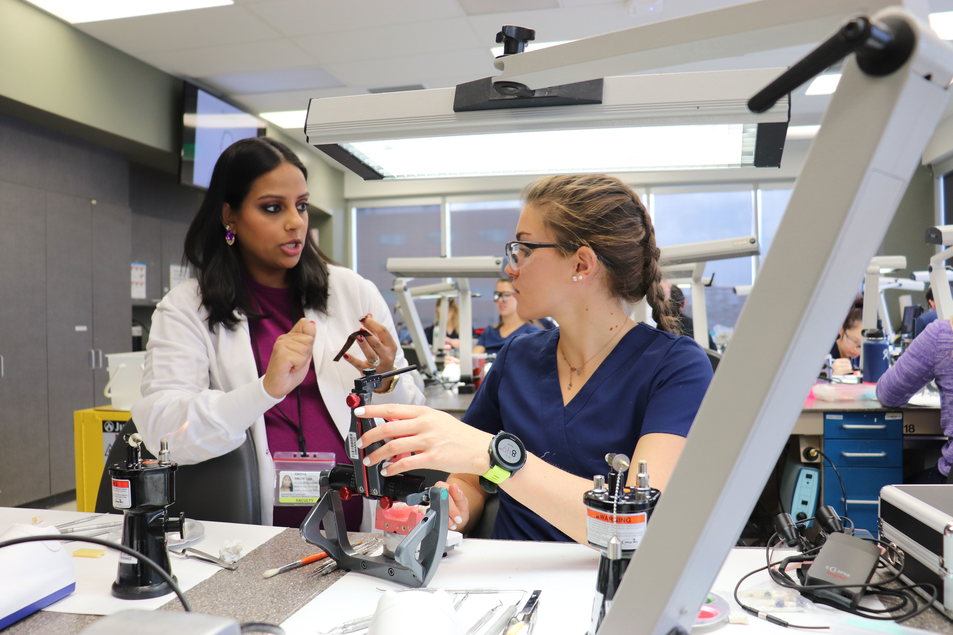 2002 De Cadv P01 5e4ac9dfef00a