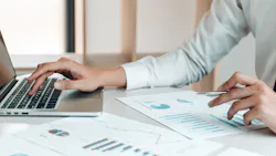 2011 De Cenr P01 5fa96ff35eb80 2011 De Cenr P01 5fa96ff35eb80