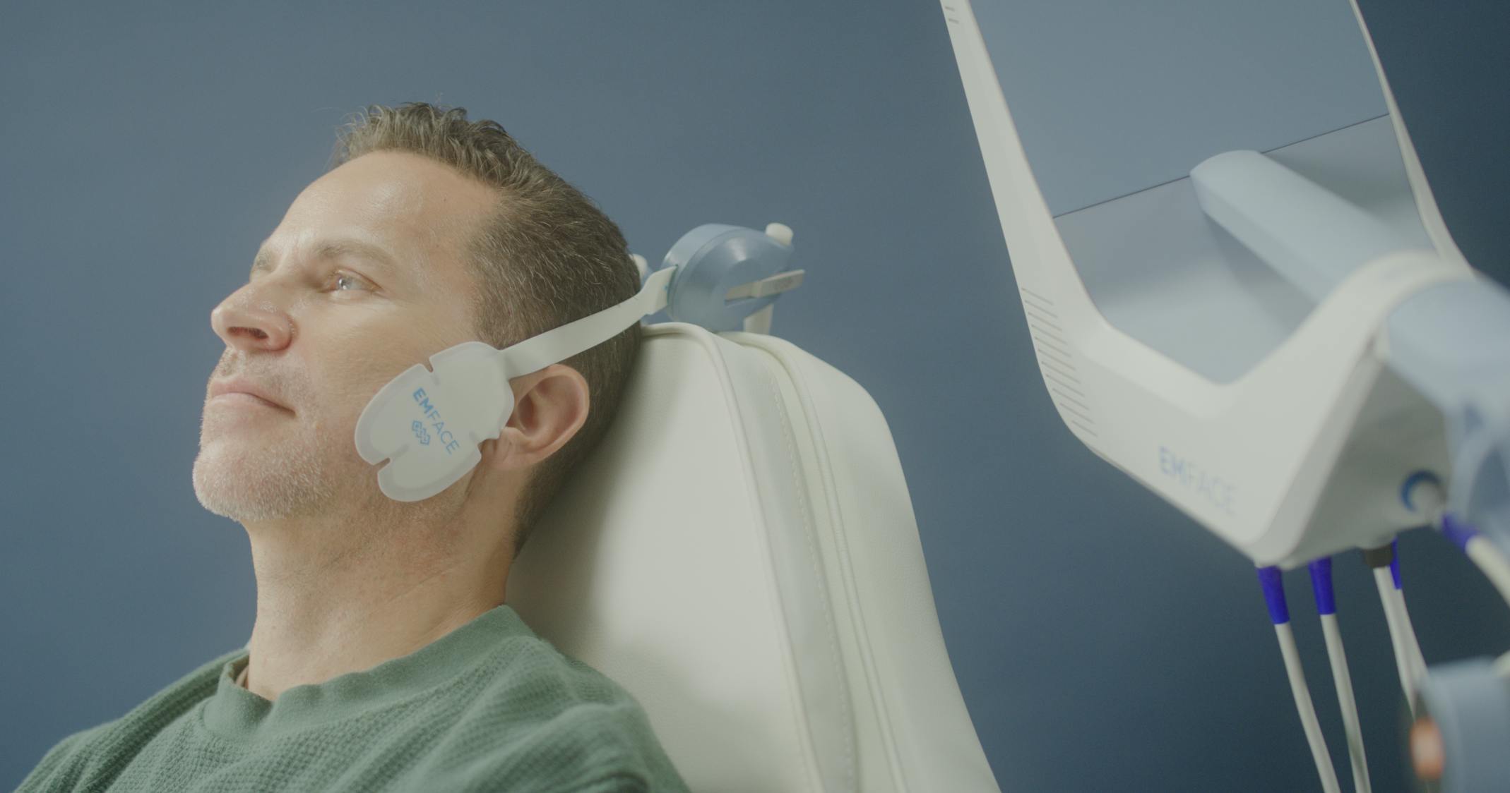 emface_pic_malemodel2_img01_enus100