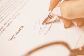 Signature On Paper Glasses Orange 5cfeb1ba81e6a