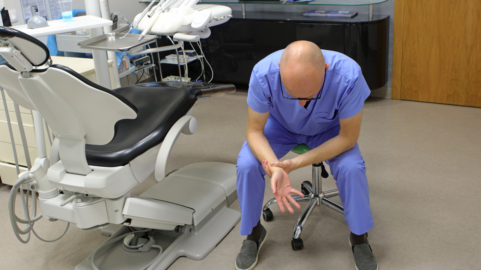 Dentist In Pain 5fa0836975e90