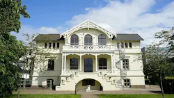 The Borgska Villan’s Specialist Dental Care clinic is located in Lund, Sweden, a charming city in Skåne County near the Öresund Strait, which separates Sweden from Denmark. Lund is renowned for its medieval architecture and vibrant cultural scene. The Borgska Villan’s Specialist Dental Care clinic is located in Lund, Sweden, a charming city in Skåne County near the Öresund Strait, which separates Sweden from Denmark. Lund is renowned for its medieval architecture and vibrant cultural scene.