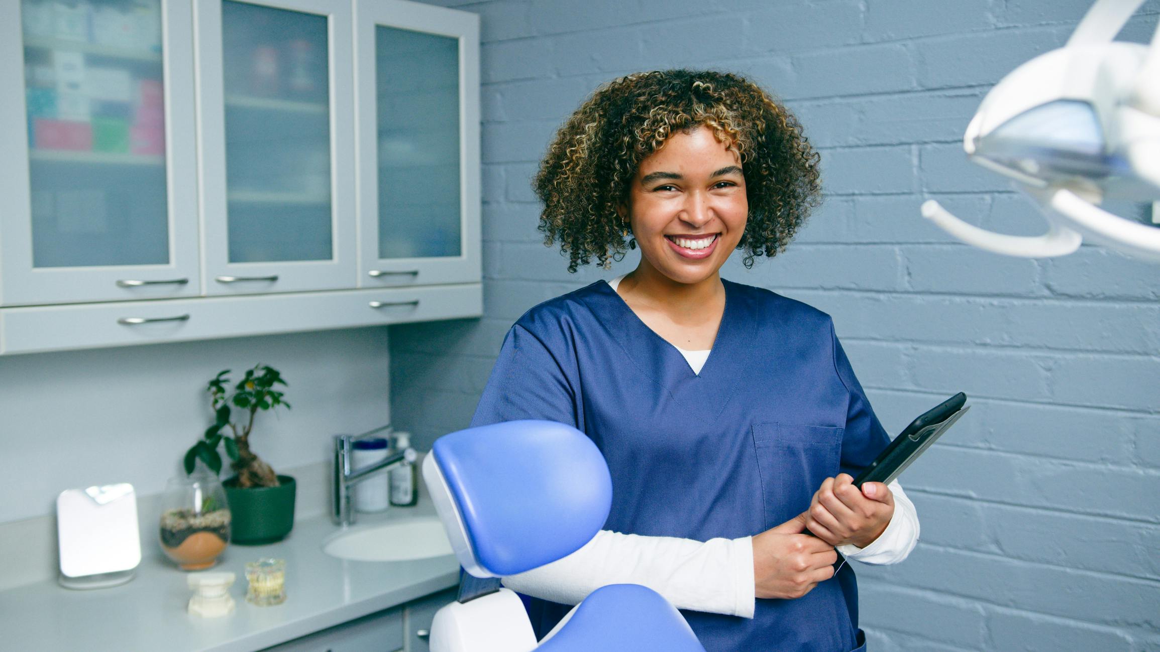 Dental assistants in Arizona can now train to be oral professional assistants.