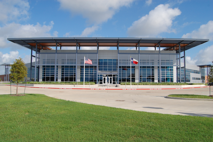 Emerson Has Partnered San Jacinto College To Design Equip Provide Training Tools For New Center For Petrochemical Energy Technology Pic