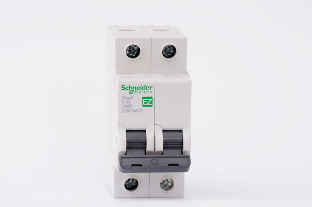 Schneider circuit breaker