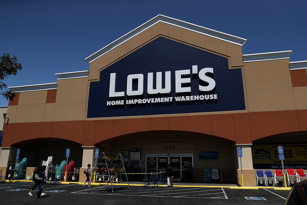 Lowe's home center front