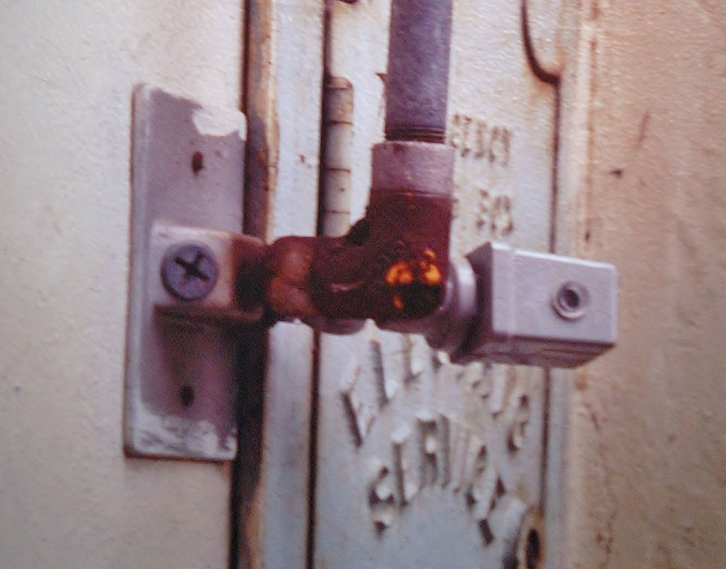 What's Wrong Here Apr 5 2018