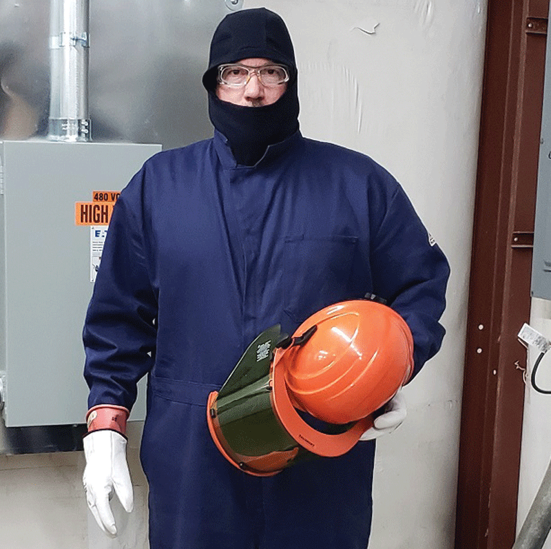who requires ppe in arc flash boundaries