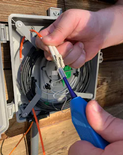 Platinum Tools Fiber Optic Cleaner In Use 6029a90d801eb Platinum Tools Fiber Optic Cleaner In Use 6029a90d801eb