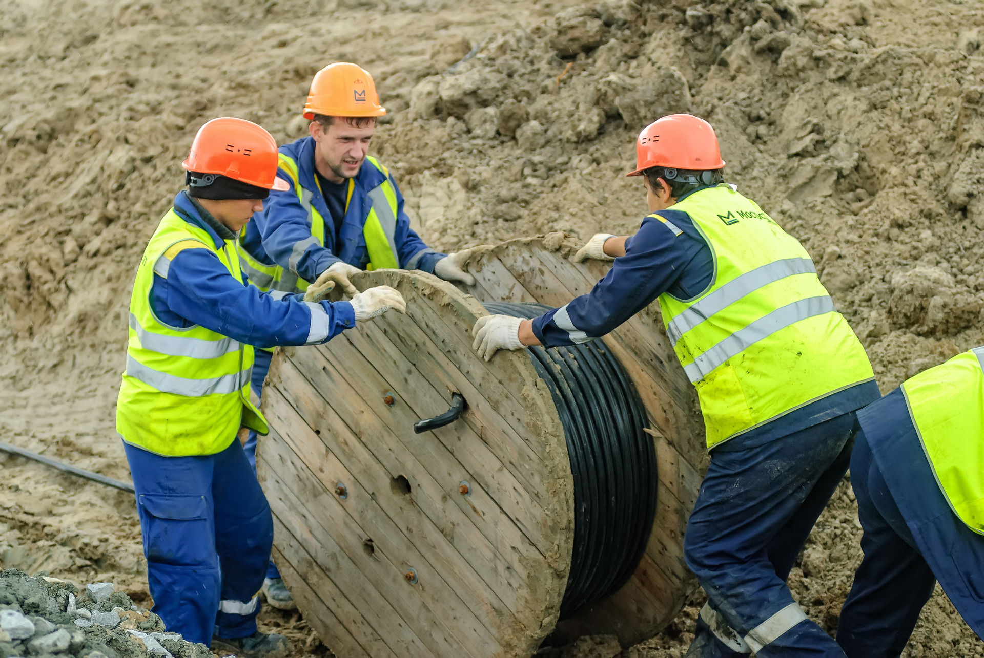 Electricians Pulling Cable Dreamstime Xl 105816915 6080336e4f58d