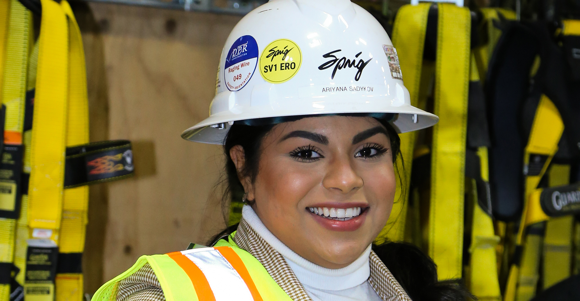 Ariyanacrop 609306cc76a0f