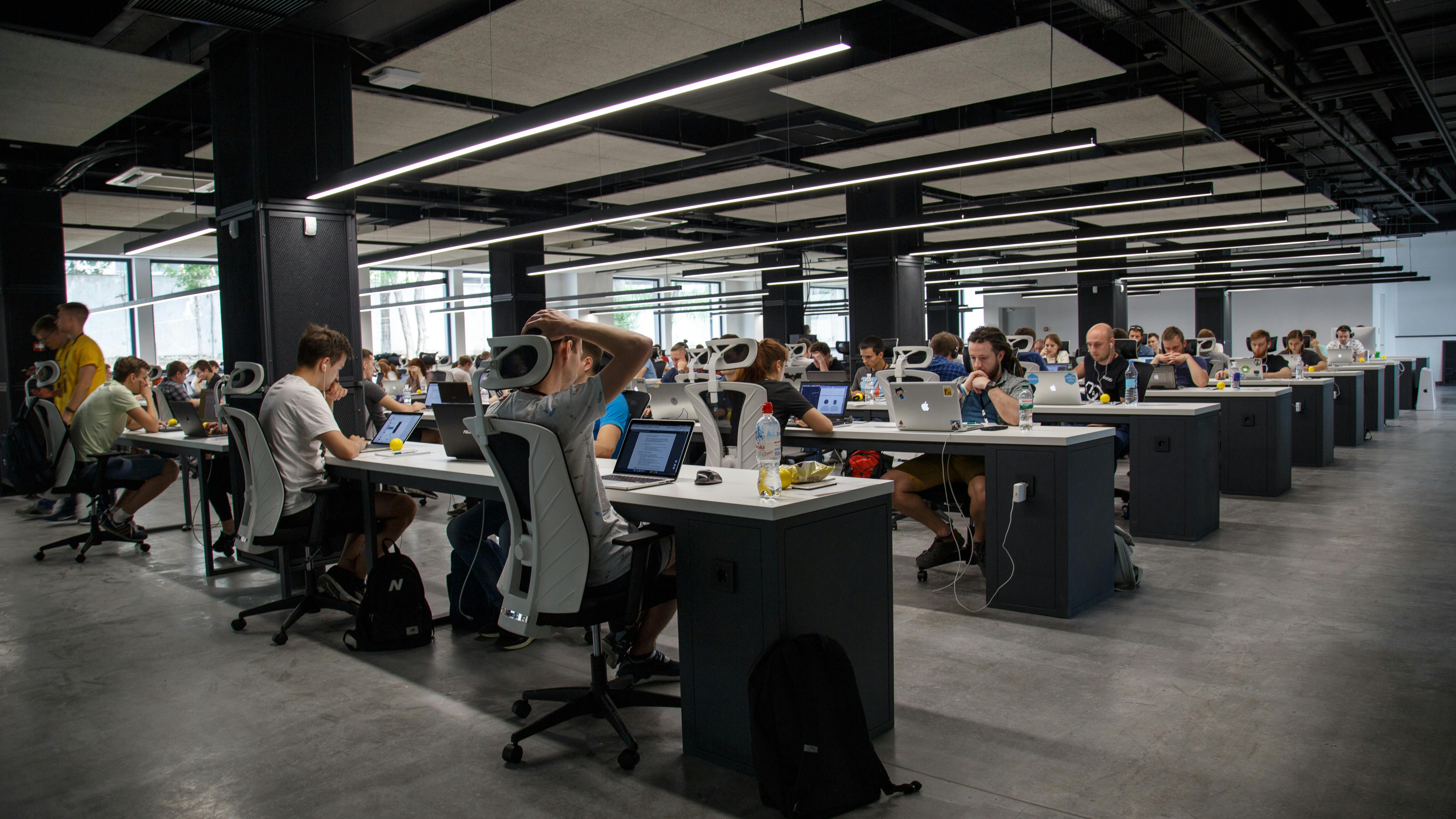 6633f7cd0961f000074a3c31 Officeopen Workspace With Several Employees