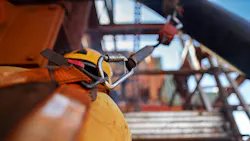 66eb314f1d8e6e1ad87066ed Carabiner In Dorsal Dring 1 66eb314f1d8e6e1ad87066ed Carabiner In Dorsal Dring 1