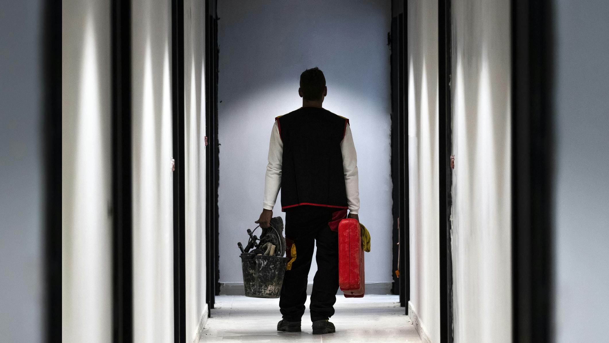 66f43b09e8565cc4af7a24b2 Dreamstime M 336617230