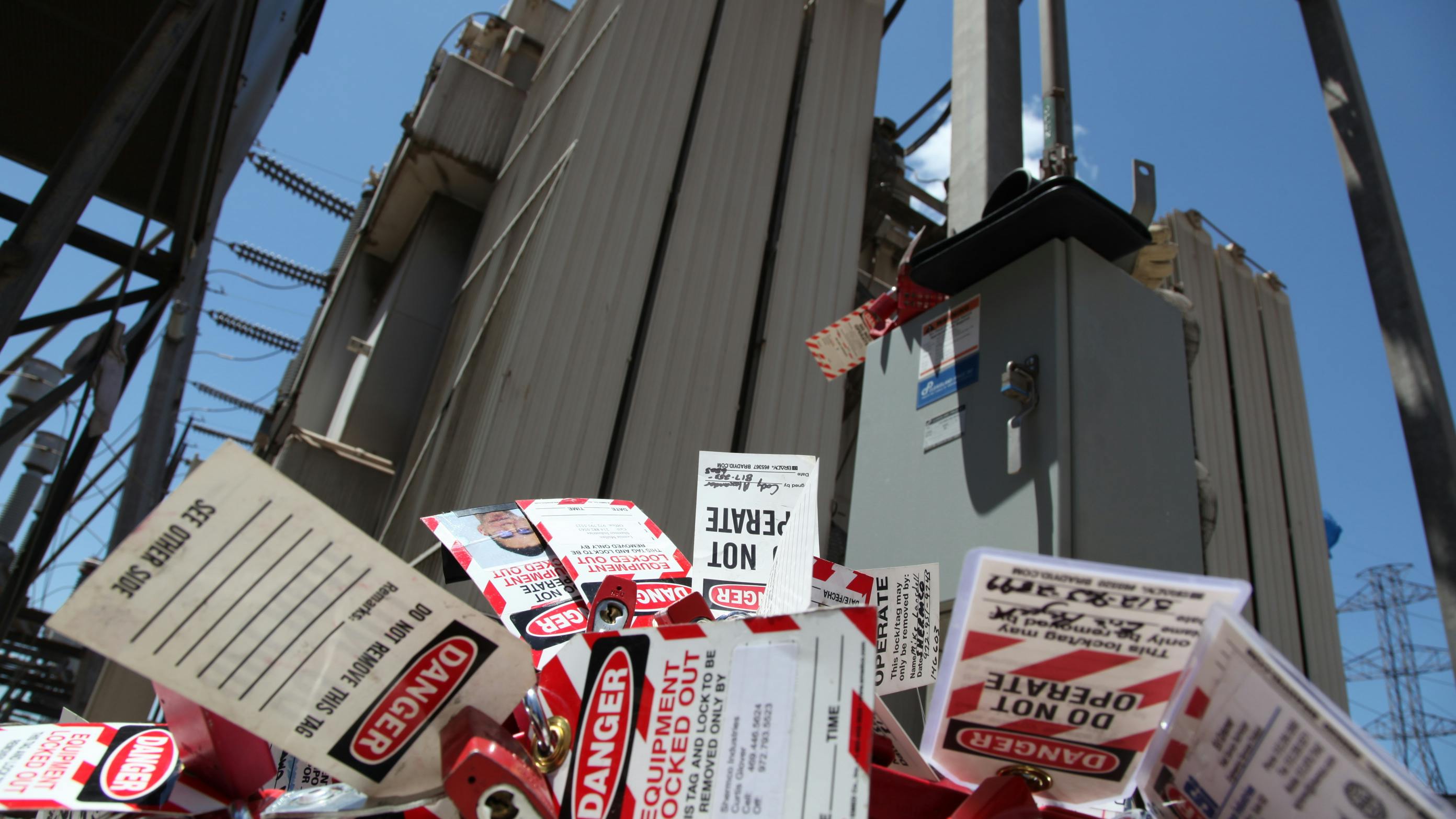 672e3aee09f40569f9896ef1 Multiple Lockout