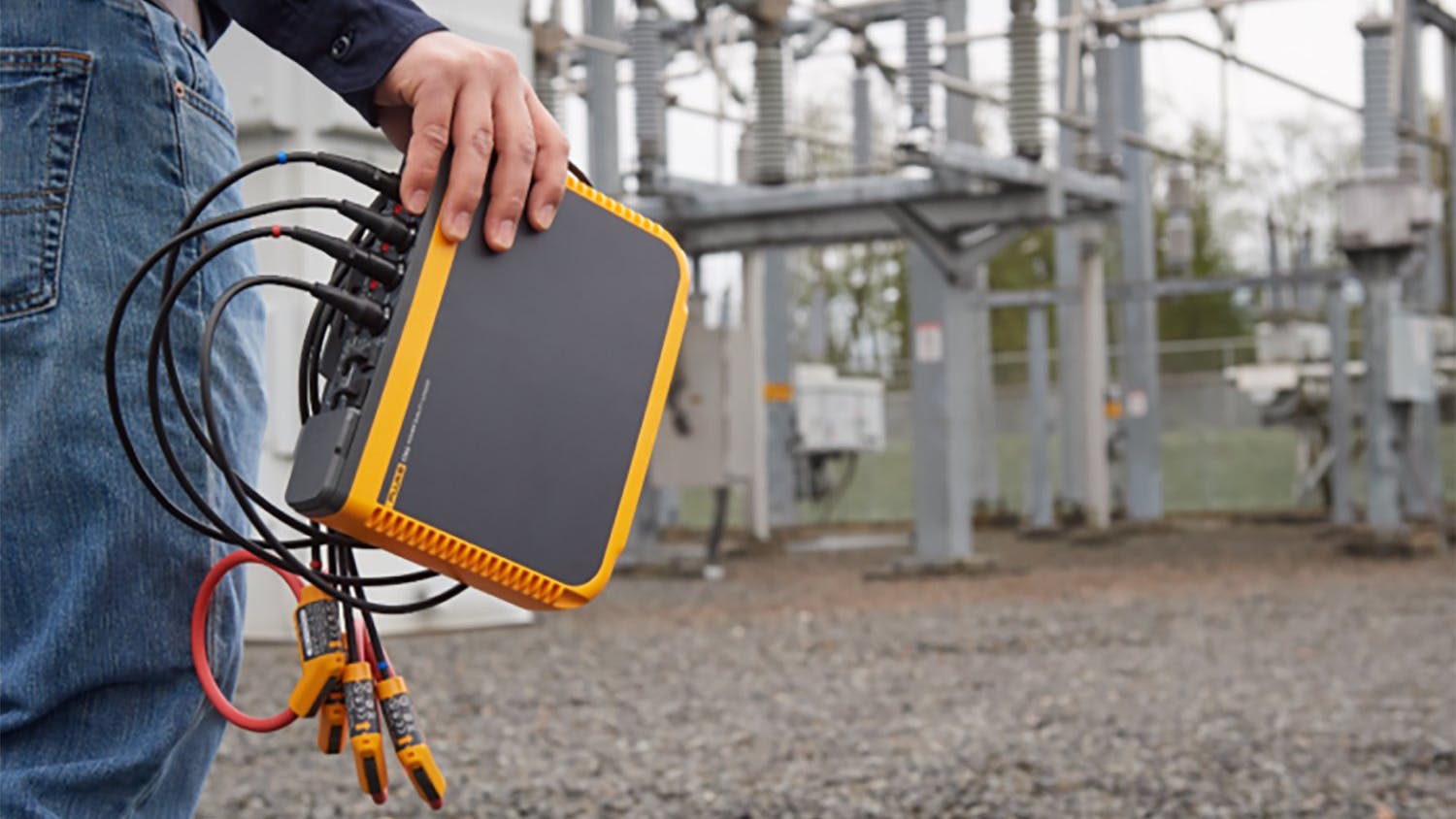 67586d14f267d481f1437299 Connectingpowerqualityloggersremotely1500x1000