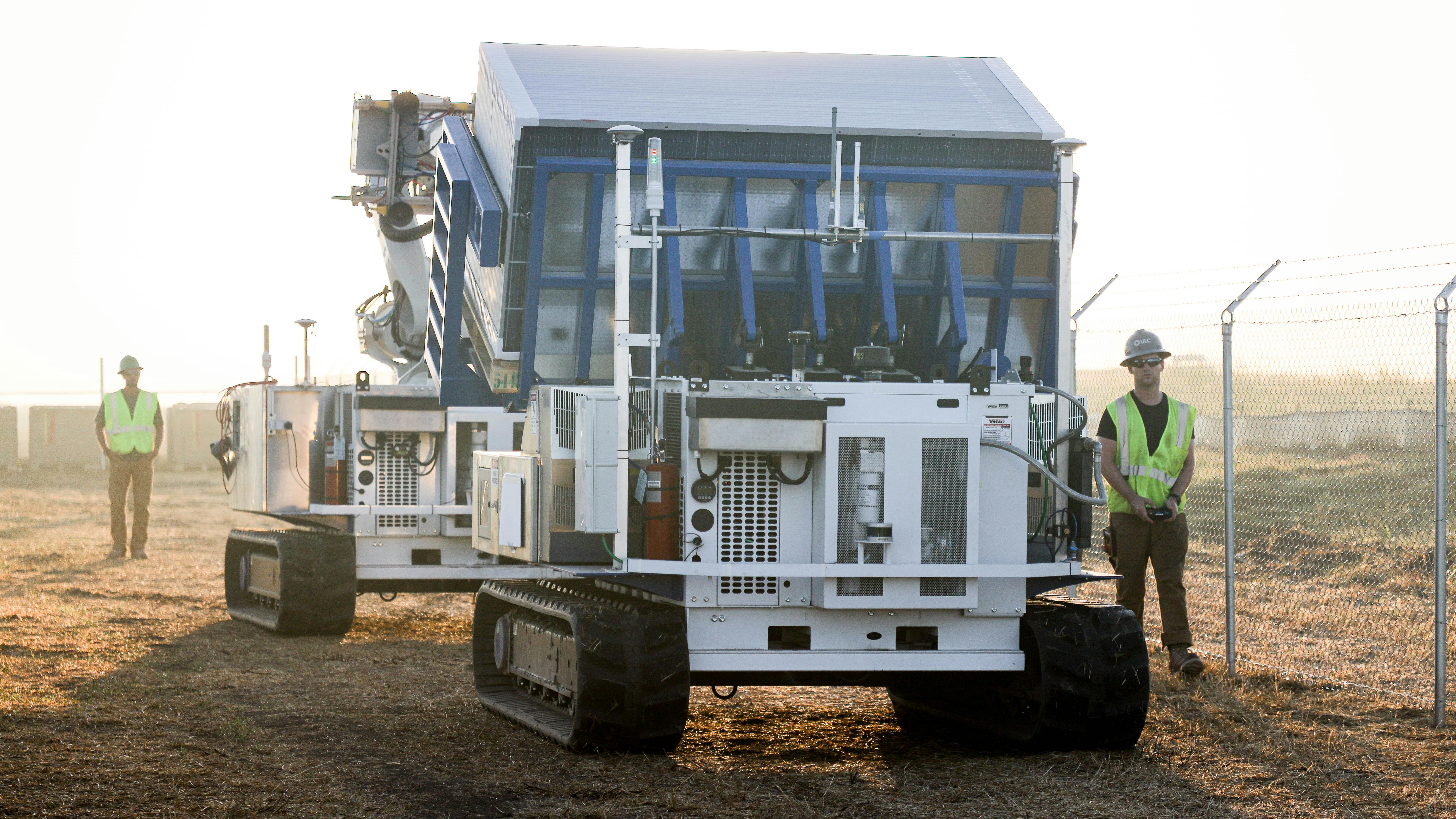 67f570565e13966c90006114 Rosendins Panel Carrier Vehicle Traveling With The