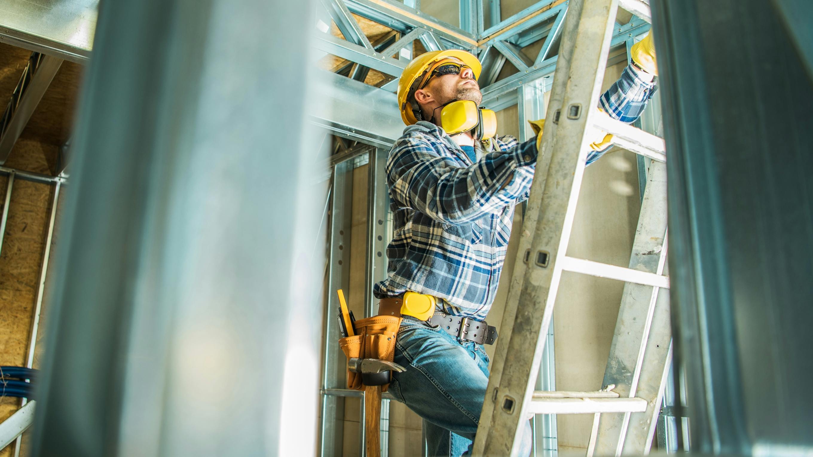 EC&M On Air Highlights Safe Ladder Usage with Mark Lamendola