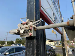 Sad wiring on this sign Sad wiring on this sign