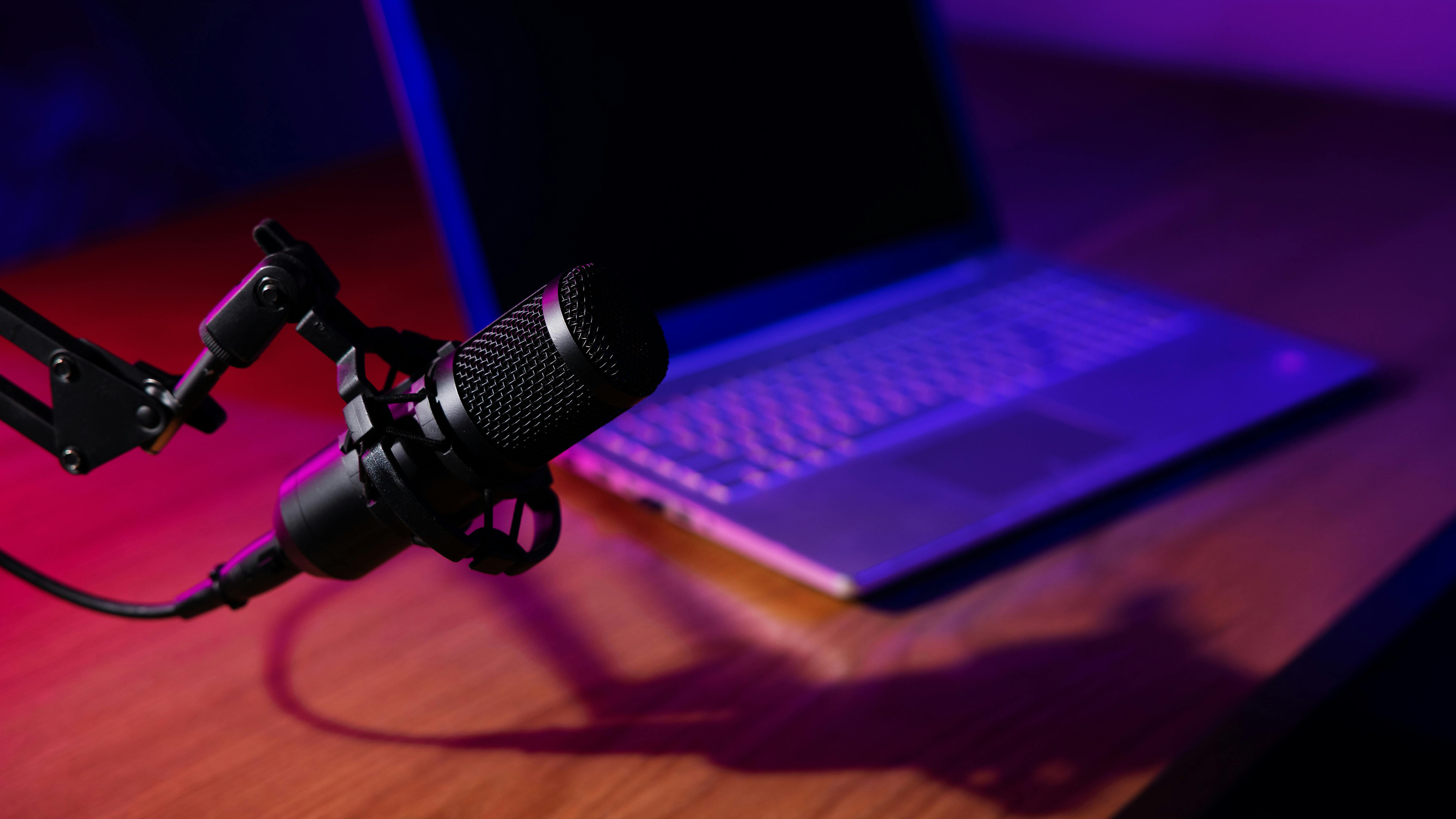 dreamstime_xxl_421589562