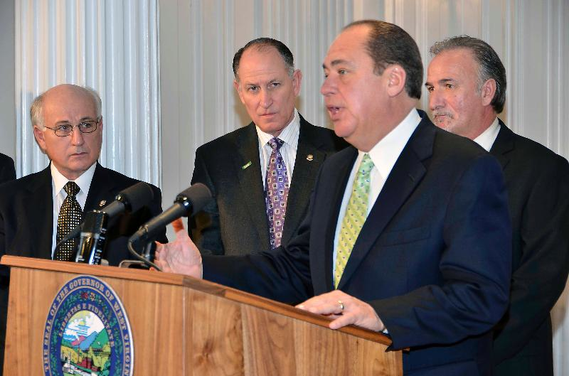 West Virginia Gov Tomblin calls for statewide mine safety standdown