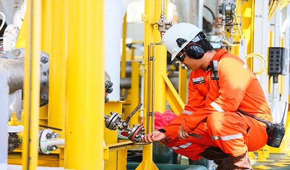 A new study recommends that line managers who supervise remote or distributed workers should work closely with occupational safety and health professionals to control the risks they face