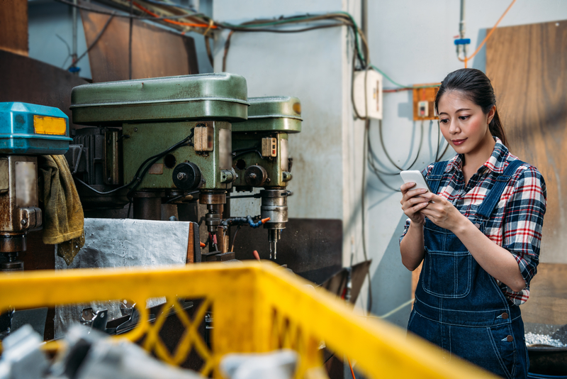 Digital Distraction In Industrial Settings Causing Accidents