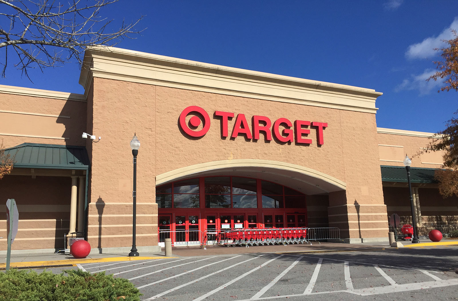 Dreamstime L 81214730 5f8ef55d65904