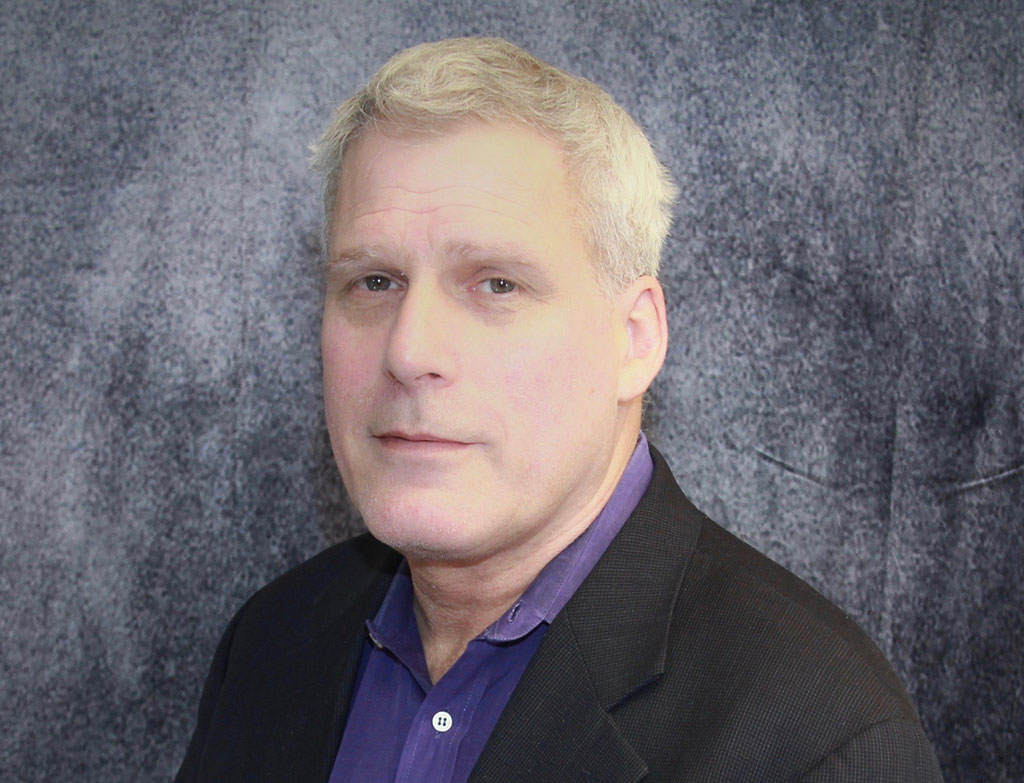 Rick Schuett, Maxlite