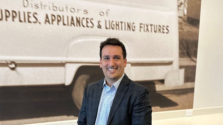 65848d58aa8a78001e096524 Matt Stern Standard