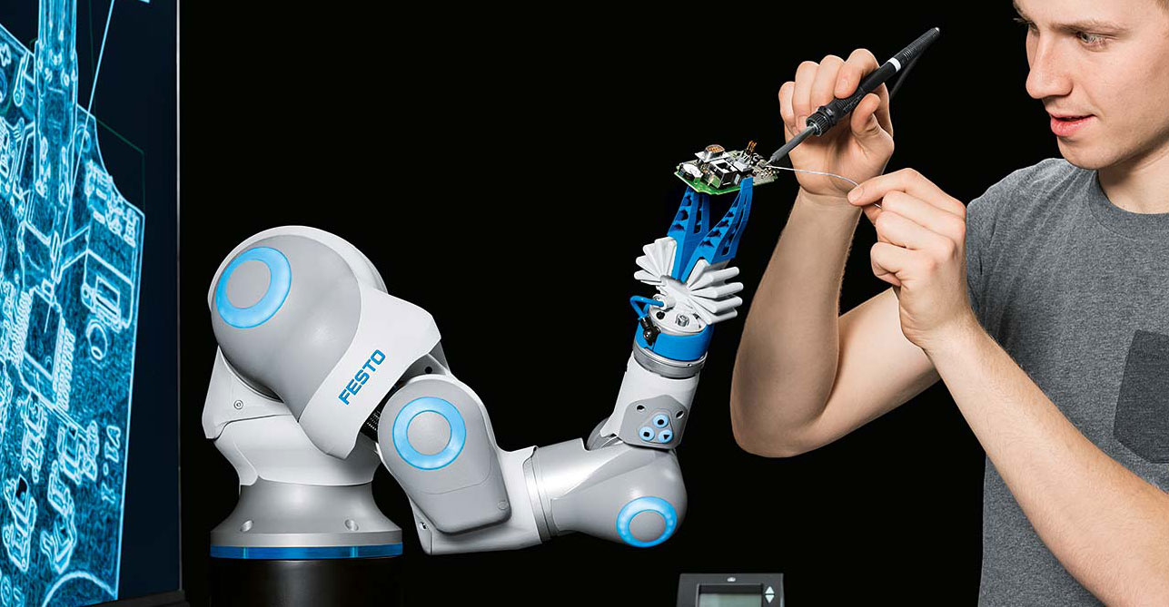 Bumping into Cobots lead image