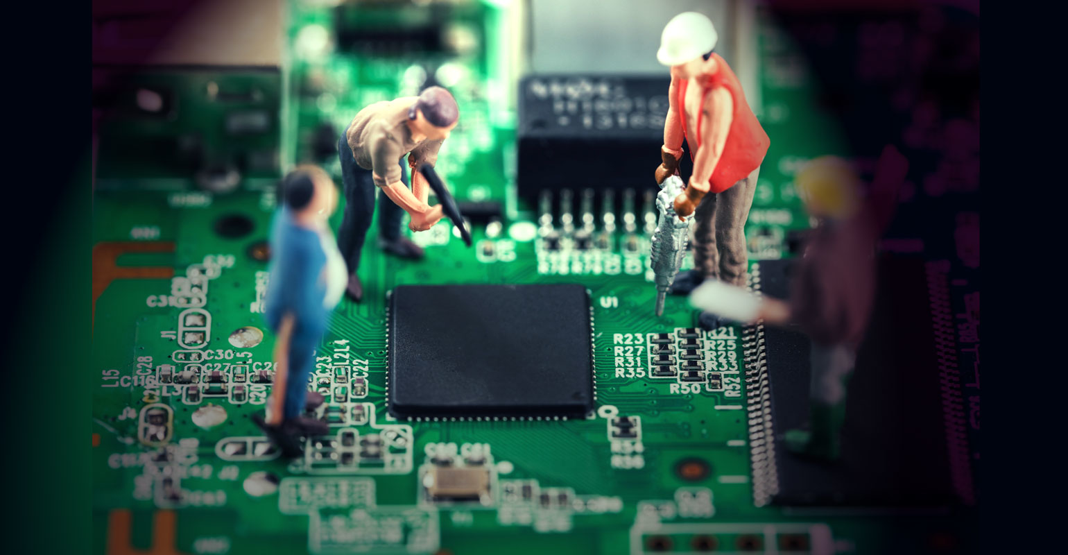 Combine Pattern Matching with DFM to Optimize Layouts