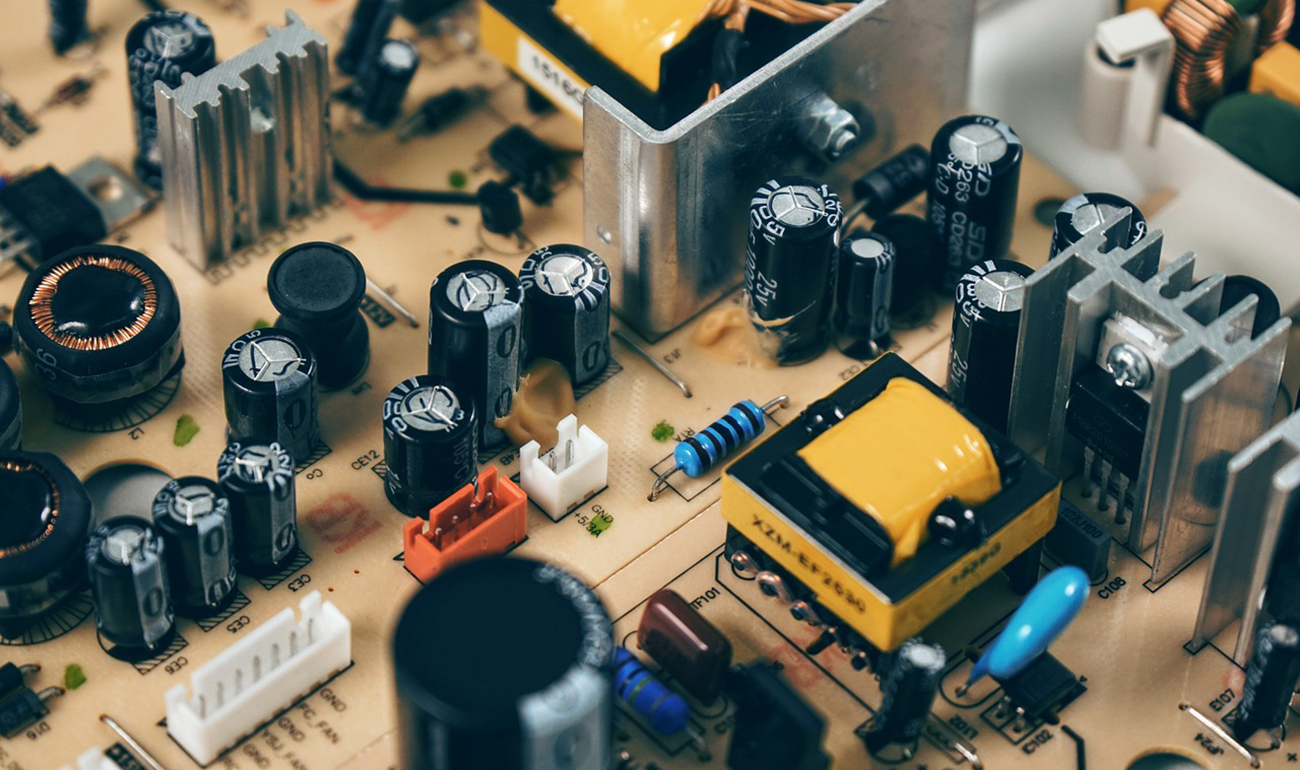 Electronics Still Thrives as a Hobby