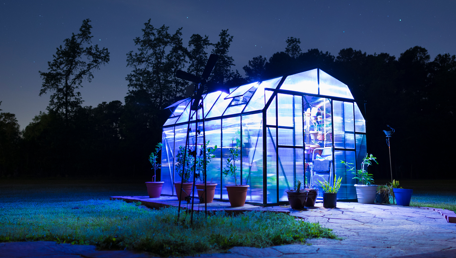 Versatile Greenhouse Toolkit Adds LEDs to the Mix