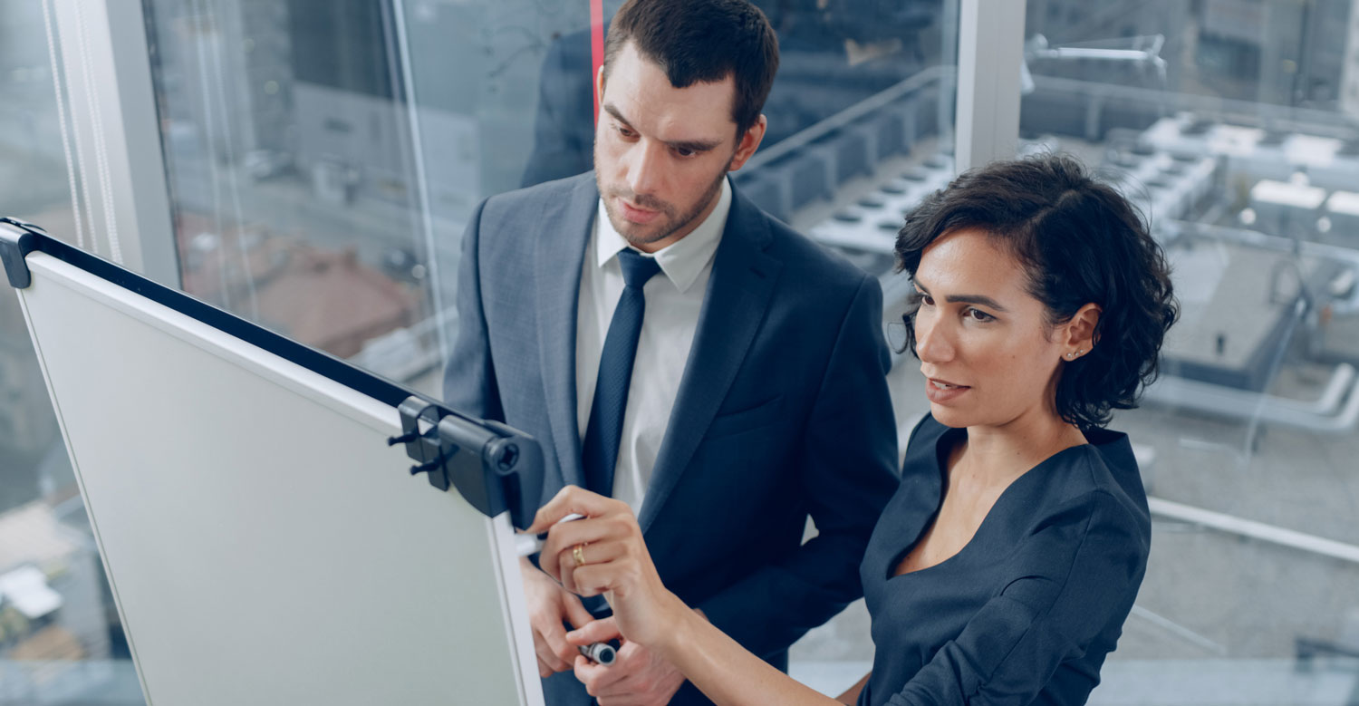 Brainstorming Woman 1069171870