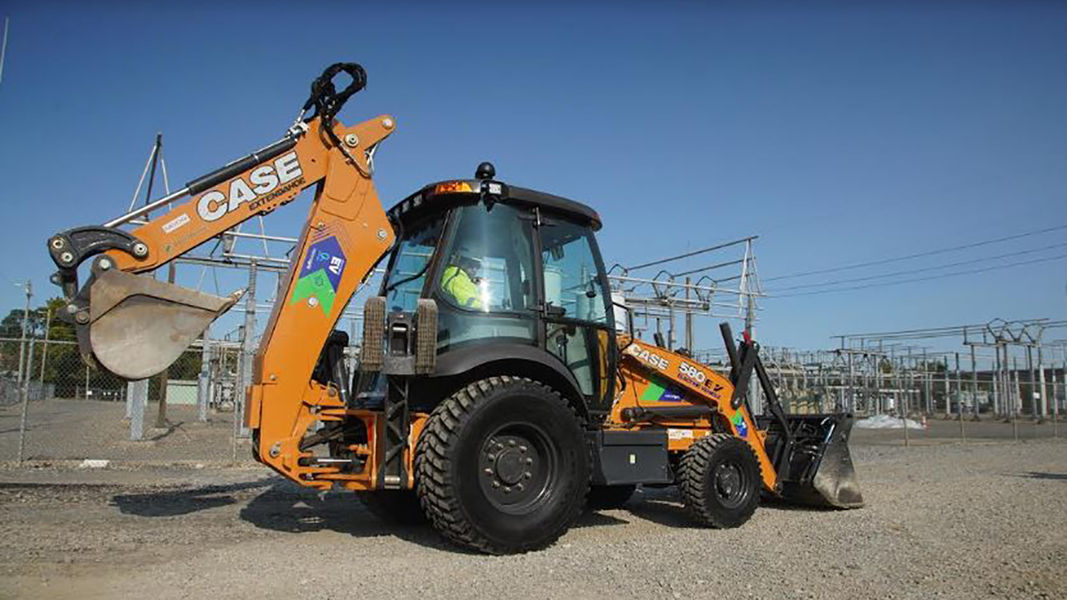 210309 News Mod Case Electric Backhoe 3 Promo 6058e8eab05fe
