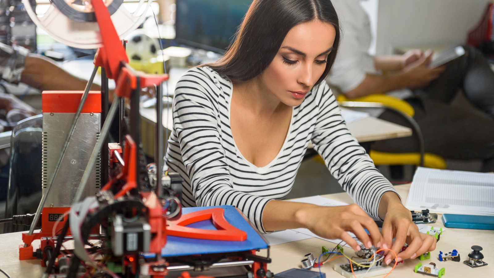 Learning About Technology Dreamstime Xxl 76714281