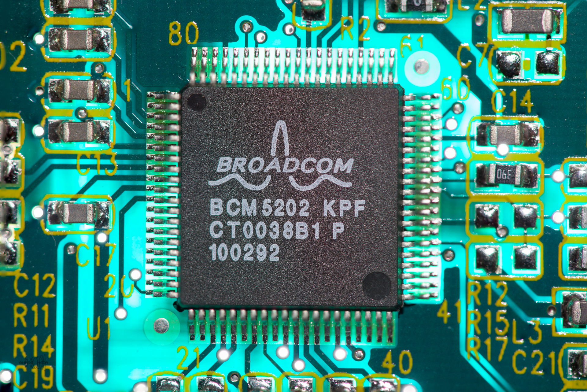 Broadcom Stock Image 60e8bc197e044
