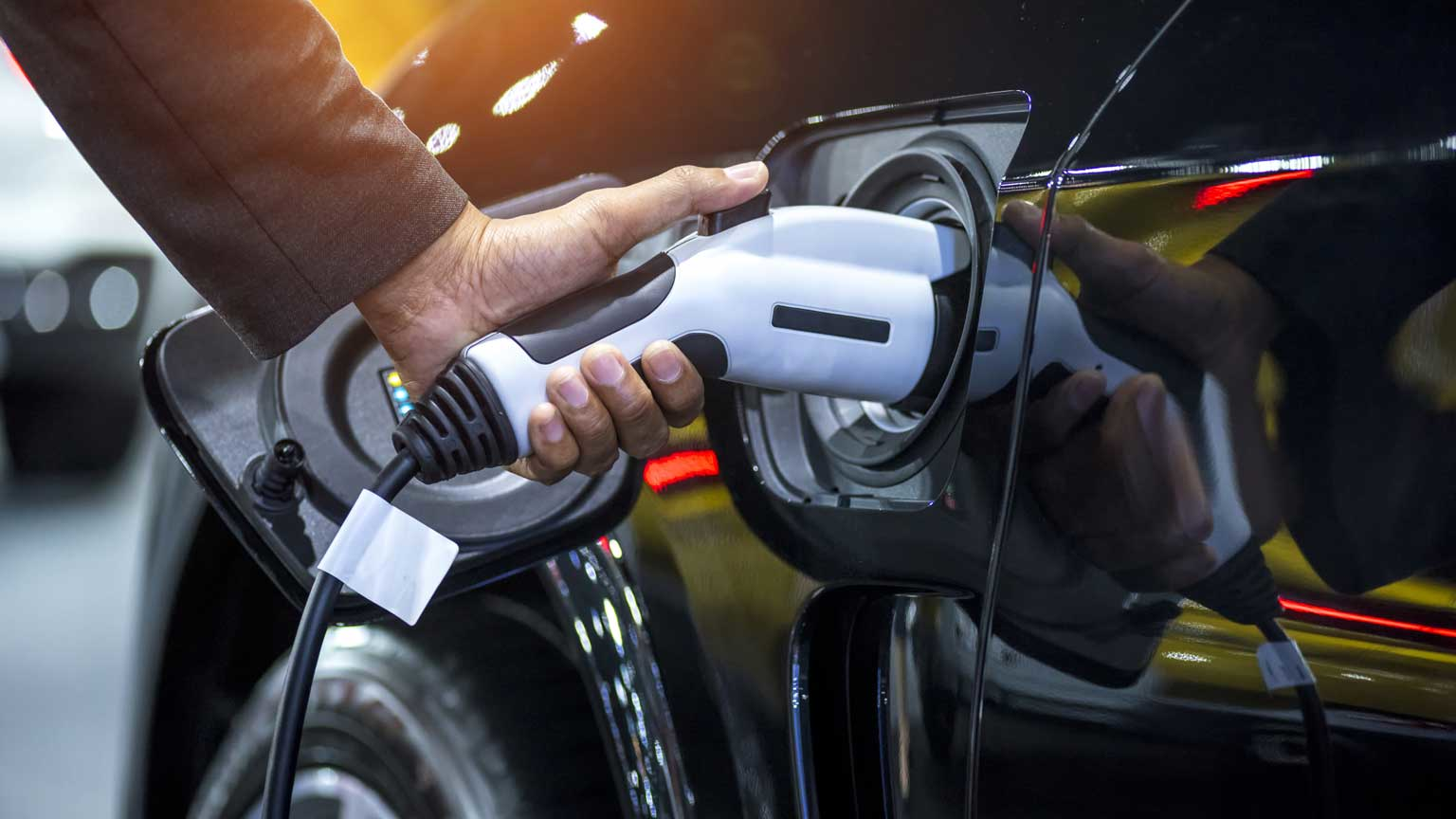 Electric Car Virojt Changyencham Dreamstime L 120948123 6267f8947ad1a