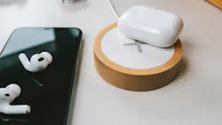 Airpods Dreamstime Andrius Aleksandravicius 172868632 627bd34e6419c Airpods Dreamstime Andrius Aleksandravicius 172868632 627bd34e6419c