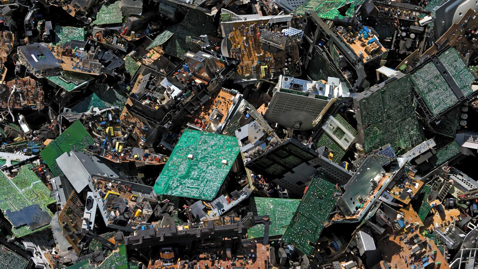 Circuit Boards Huguette Roe Dreamstime L 12892702 62752c2894ce4