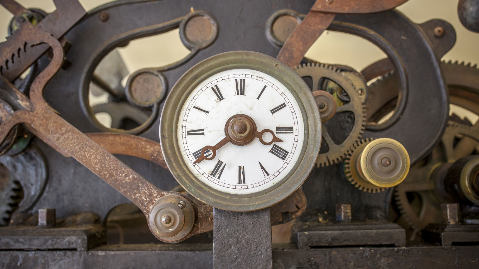 Clock Dreamstime Whpics 208363940 62ead872bbfc3