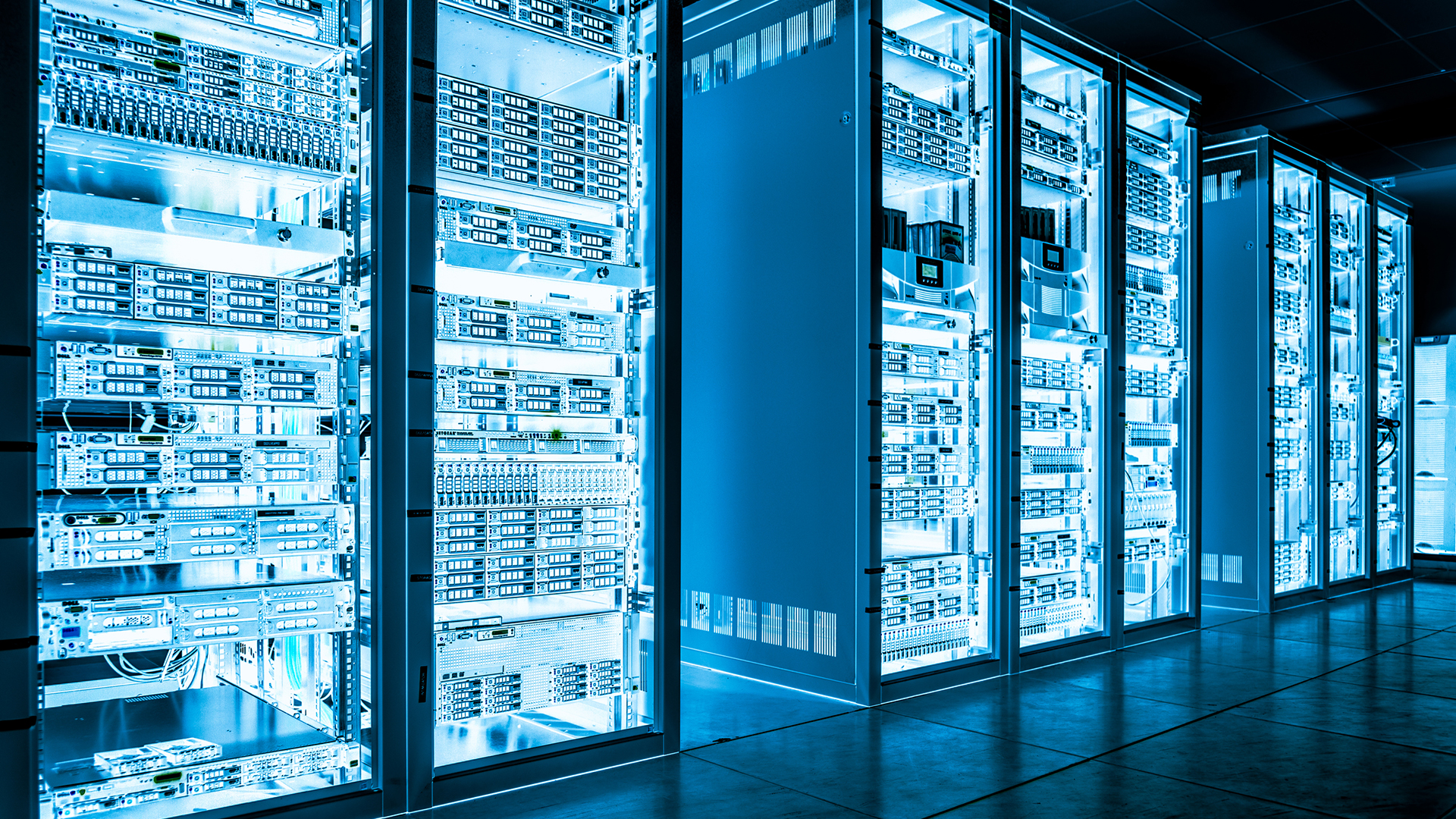 Datacenter Dreamstime L 85483951