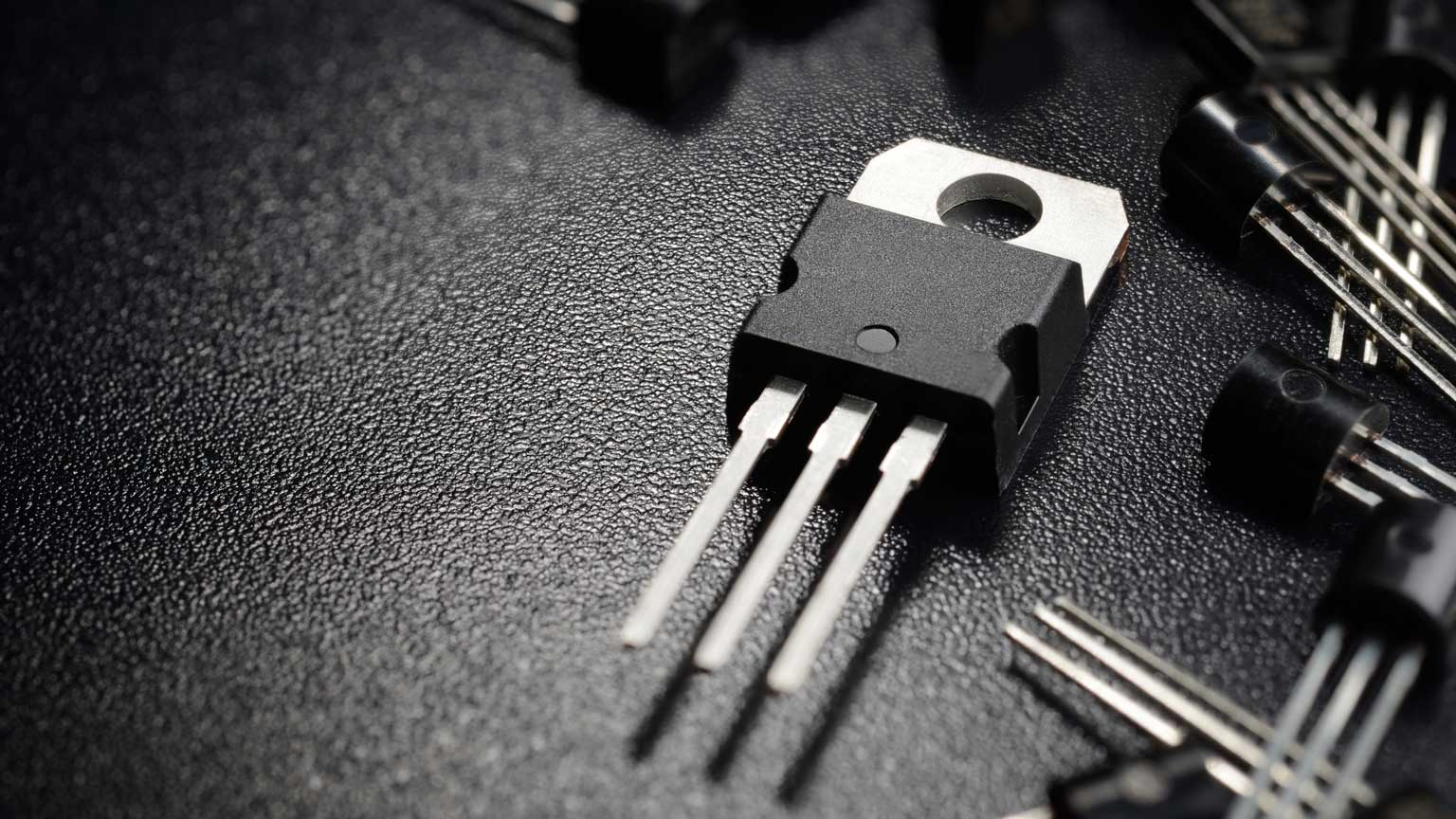 Transistor Dreamstime Andrei Kuzmik 87307663 64c2c4f8157f3